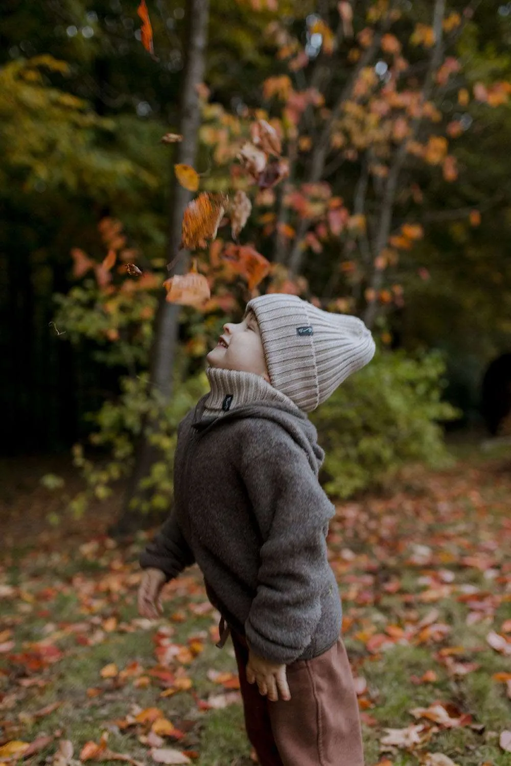 Rollkragen-Schal aus Merinowolle – Beige Melange – Bild 9